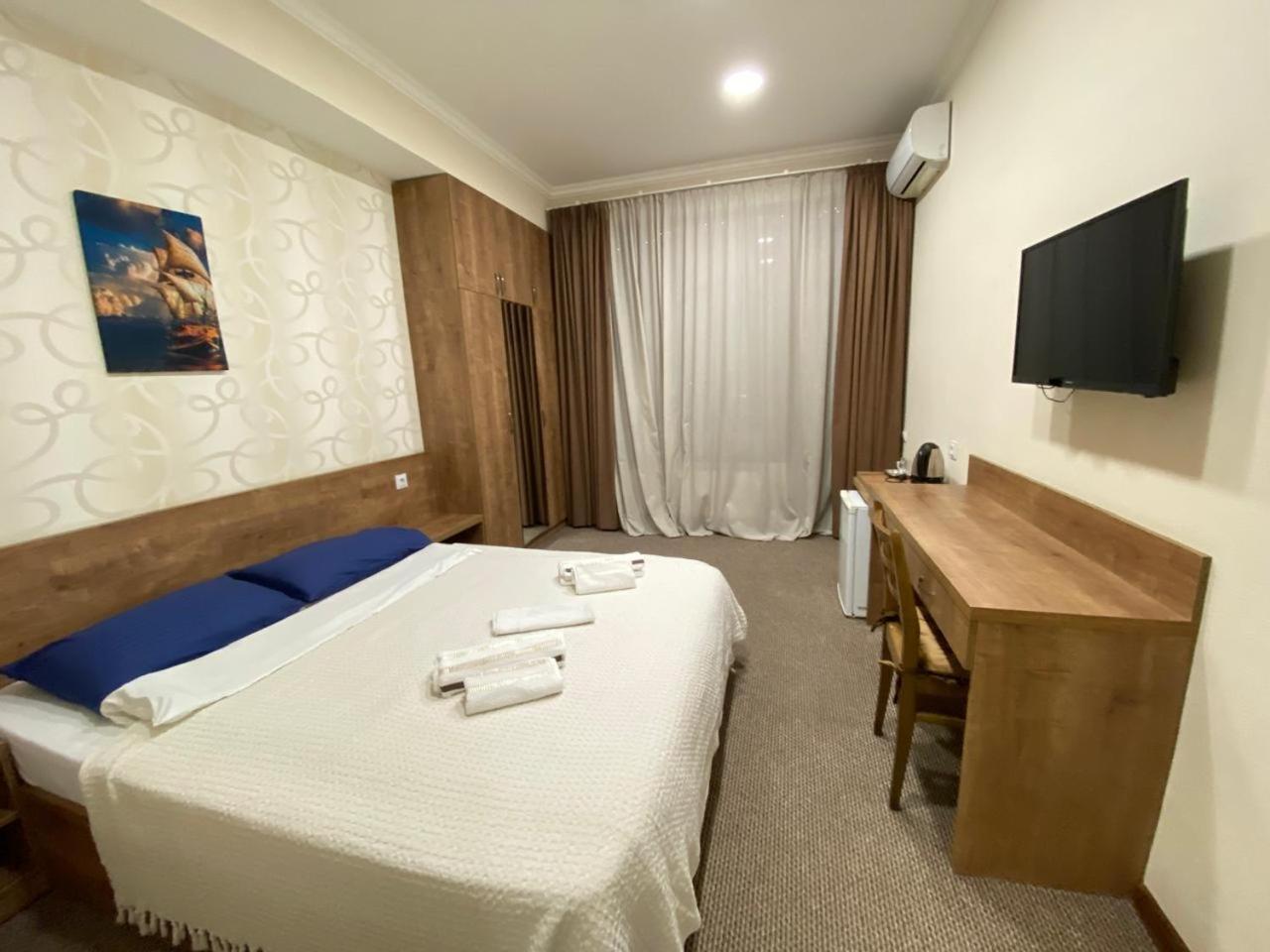 5 Rooms Near 300 Aragveli Metro Station Tbilisi Kamer foto