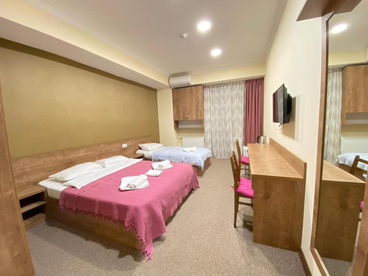 5 Rooms Near 300 Aragveli Metro Station Tbilisi Kamer foto